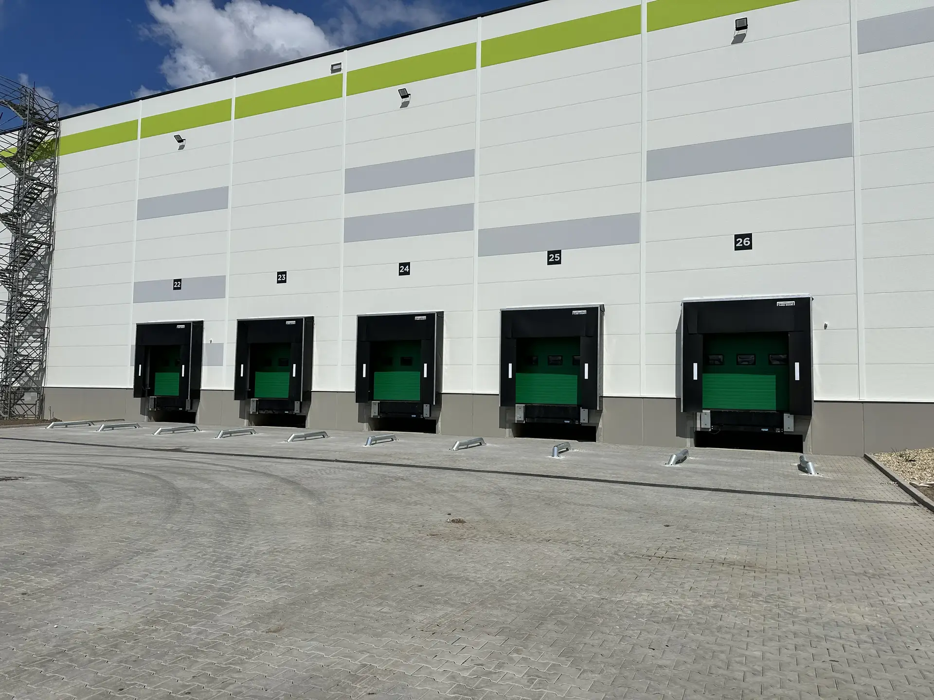 Vario Classic szekcionált ipari kapu - Vario Classic Docking 10