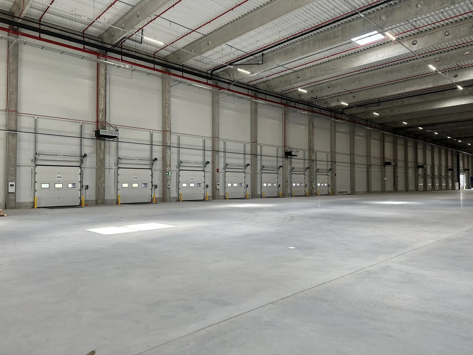 Vario Classic szekcionált ipari kapu - Vario Classic Docking 12