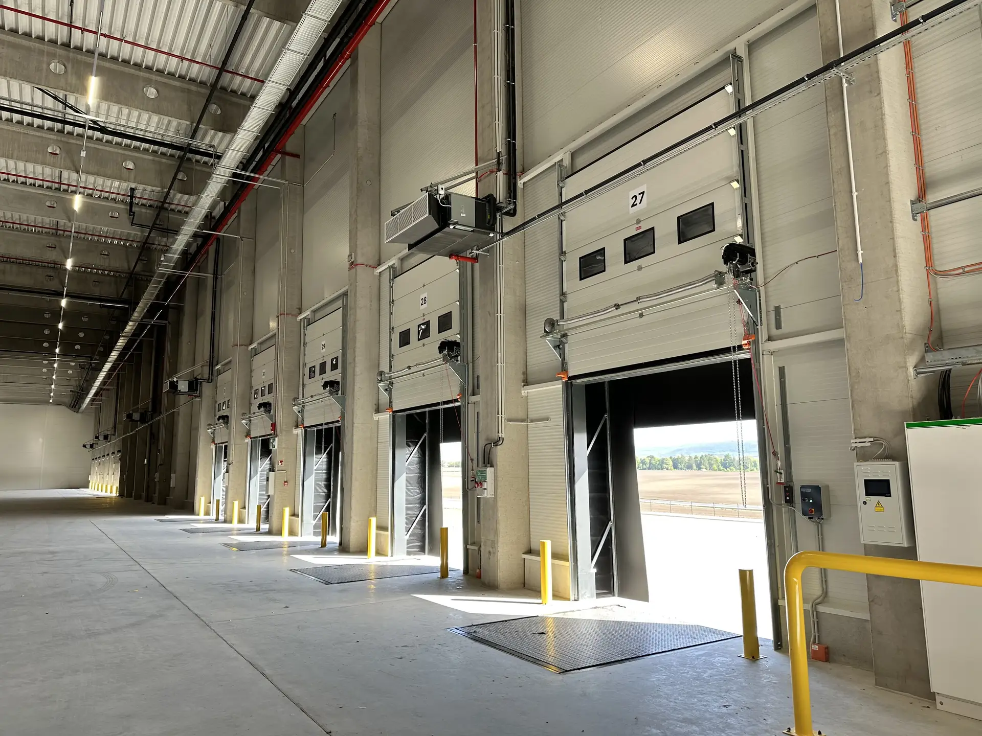 Vario Classic szekcionált ipari kapu - Vario Classic Docking 6