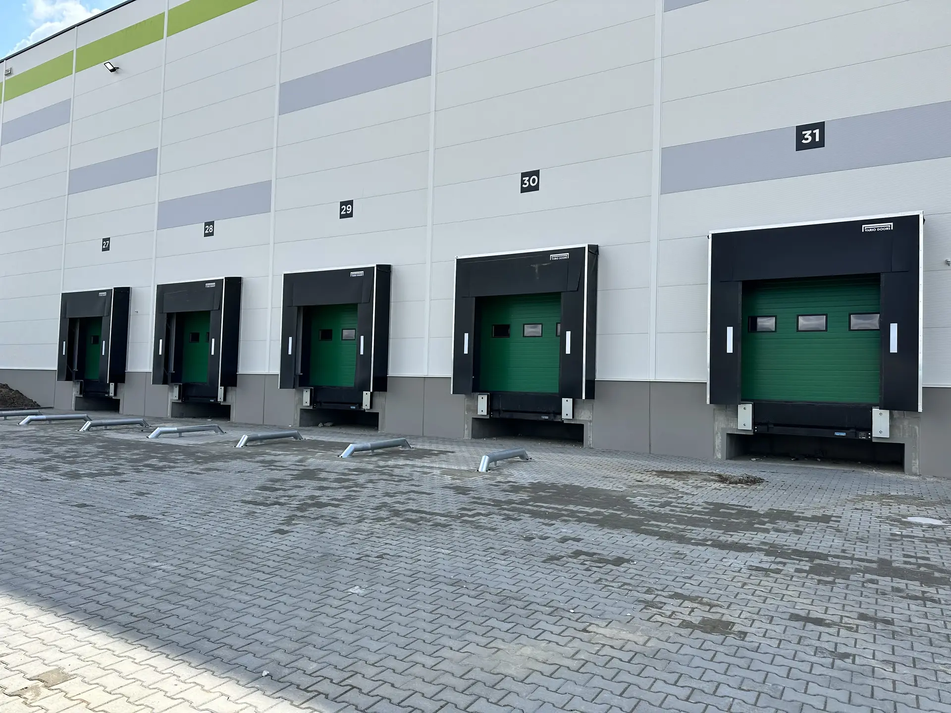 Vario Classic szekcionált ipari kapu - Vario Classic Docking 8