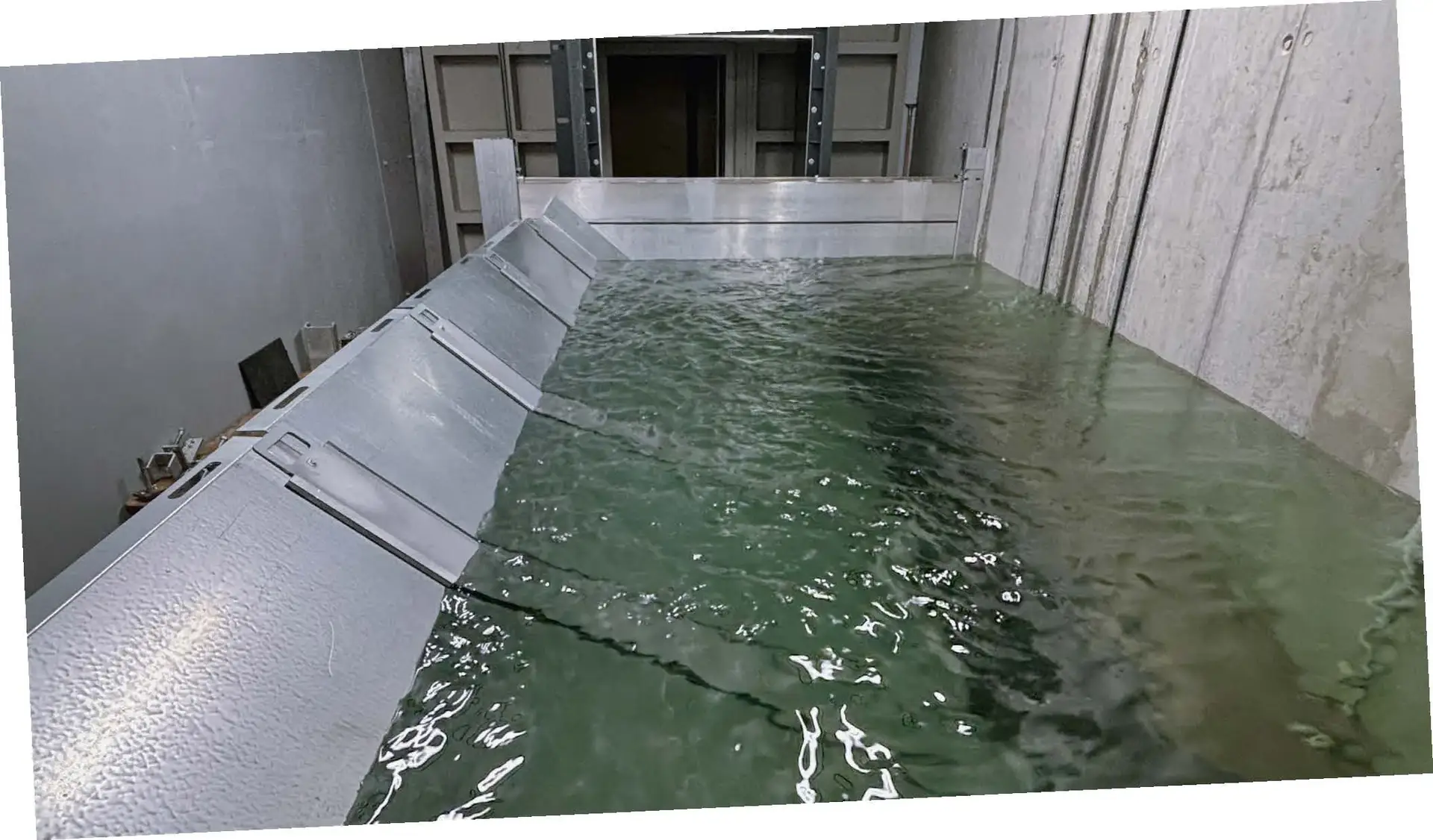 Vario Flom 500/1300 korlátlan mobil gát terepre - Vario FLOM 1300 Test