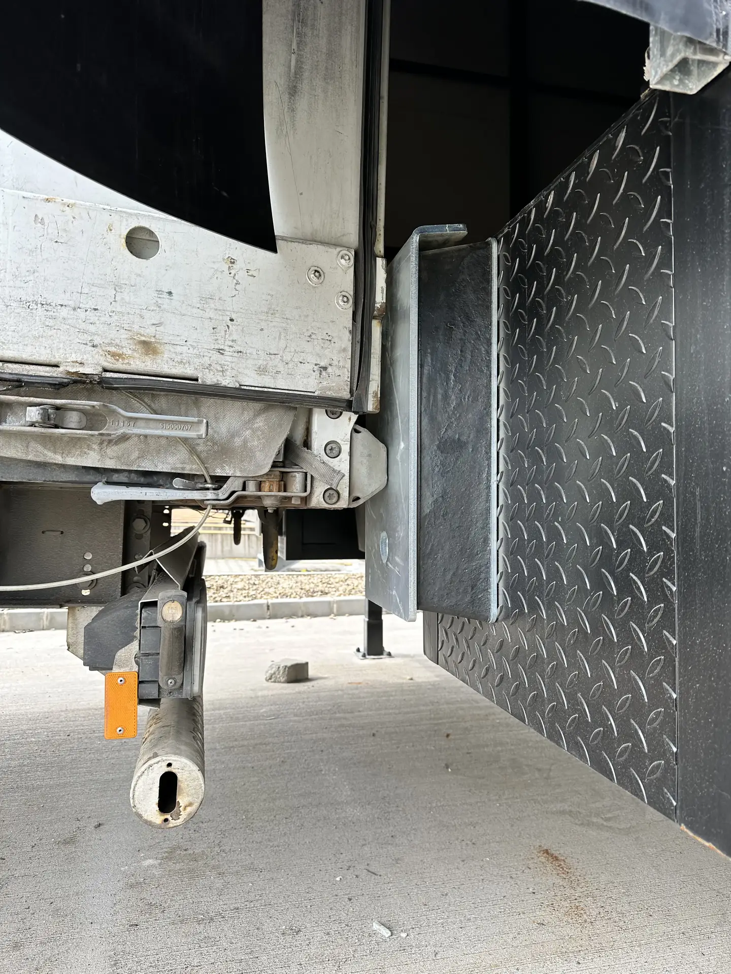 Vario Jumbo Pro gumi ütköző elülső-, és hátsó acél védelemmel - Vario Jumbo Pro Buffer 3