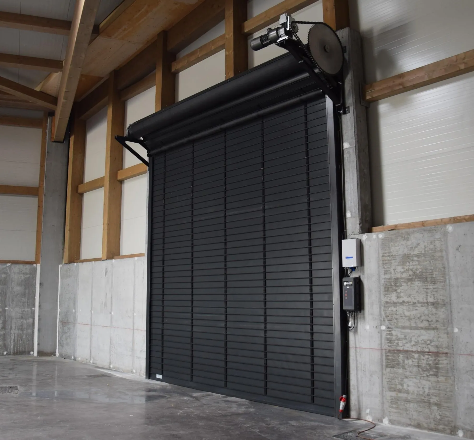 Tűzgátló redőnykapuk EI120 tűzgátlás